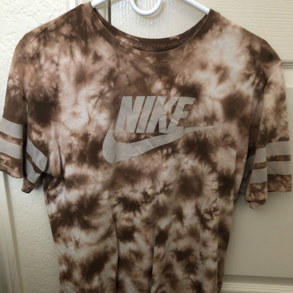 Nike white tan beige tie dye shirt tee tshirt